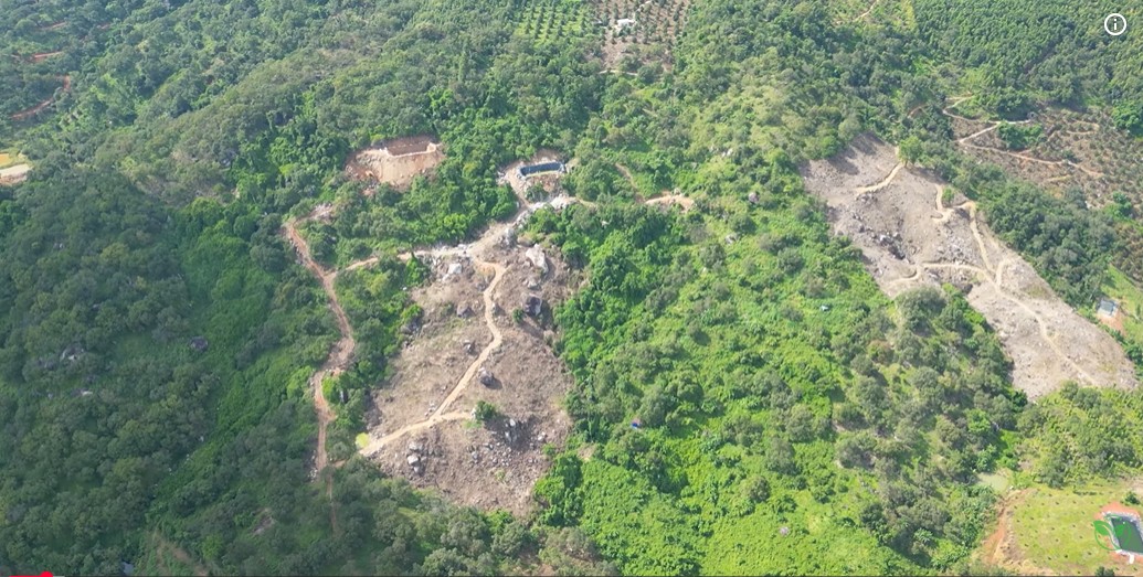 Vuon trong cay dia hình doi đá